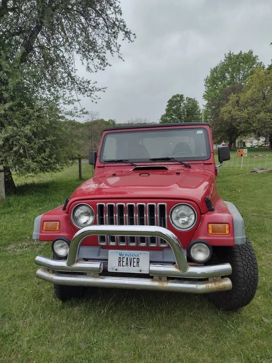 2000 Jeep Wrangler - Image 2 of 10