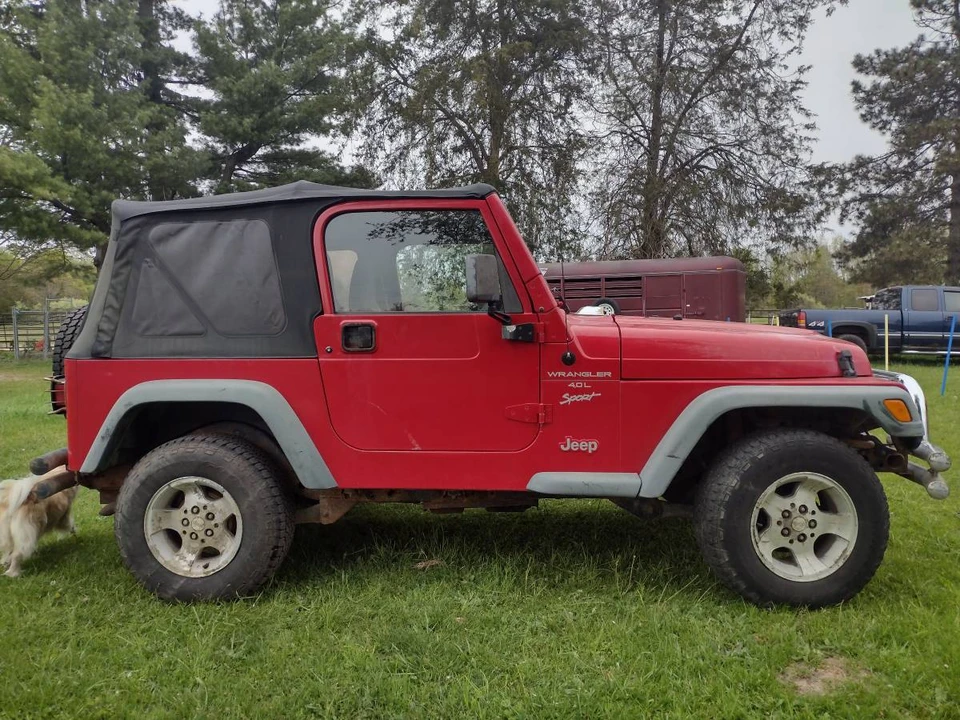 2000 Jeep Wrangler - Image 3 of 10