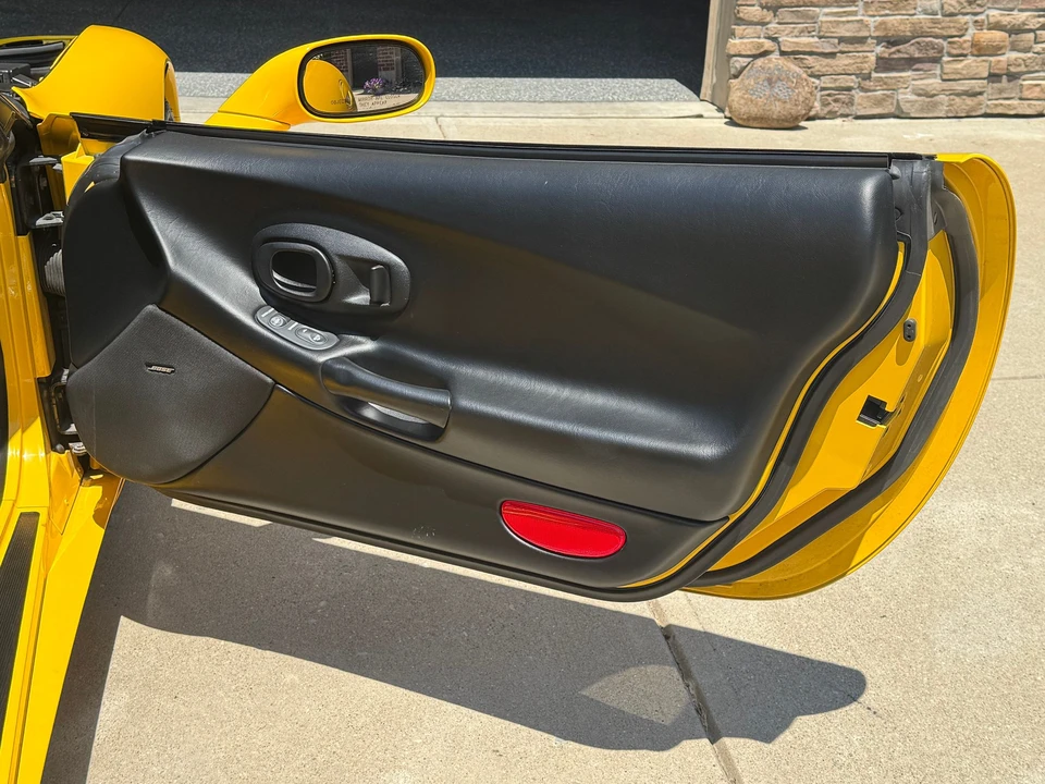2004 Chevrolet Corvette C5 Z06 - Image 18 of 19