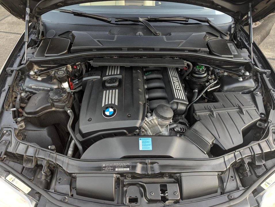 2009 BMW E81/E82/E88 1 Series - Image 11 of 14