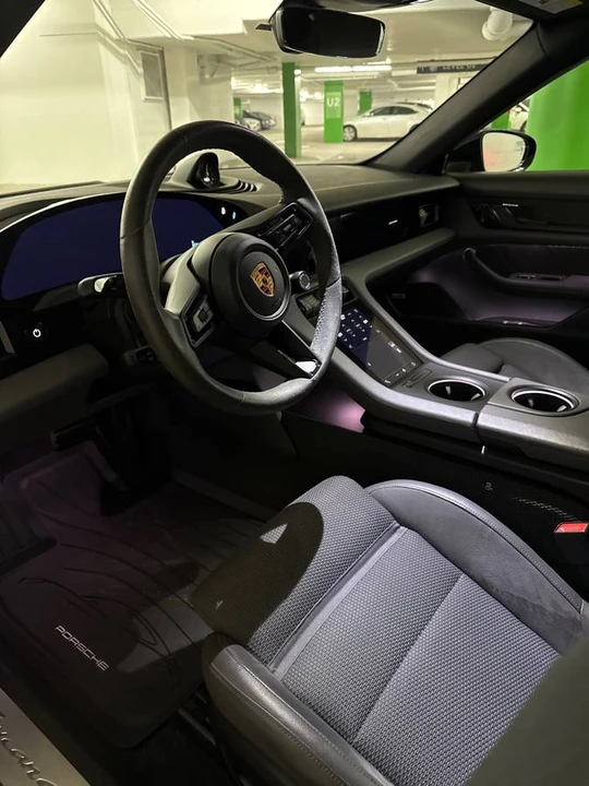 2020 Porsche Taycan 4S - Image 5 of 6