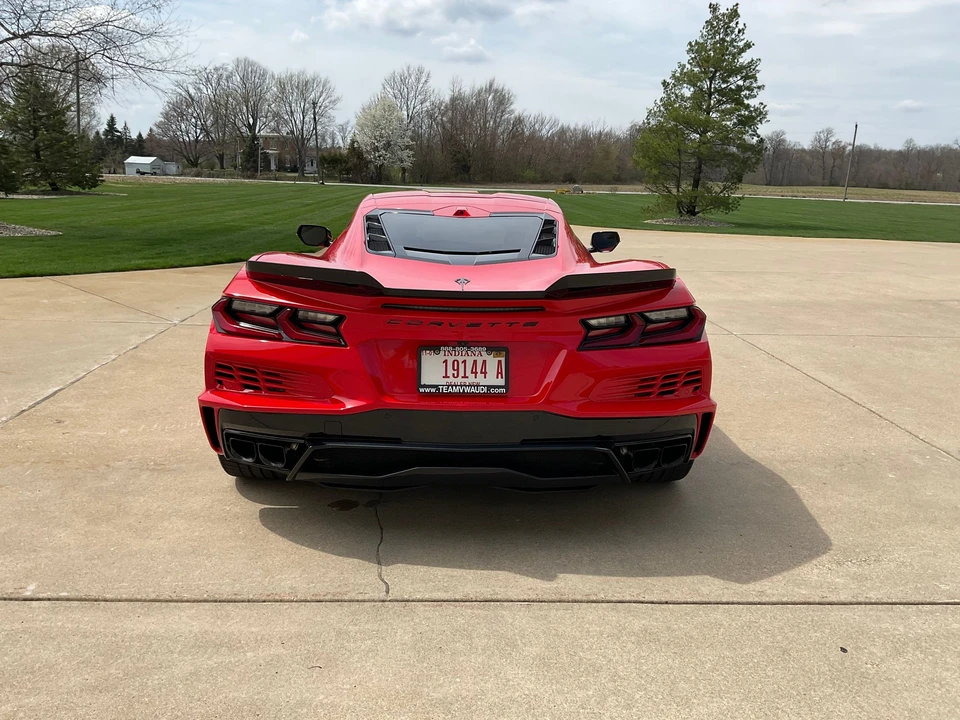 2025 Chevrolet Corvette C8 E-Ray - Image 9 of 25