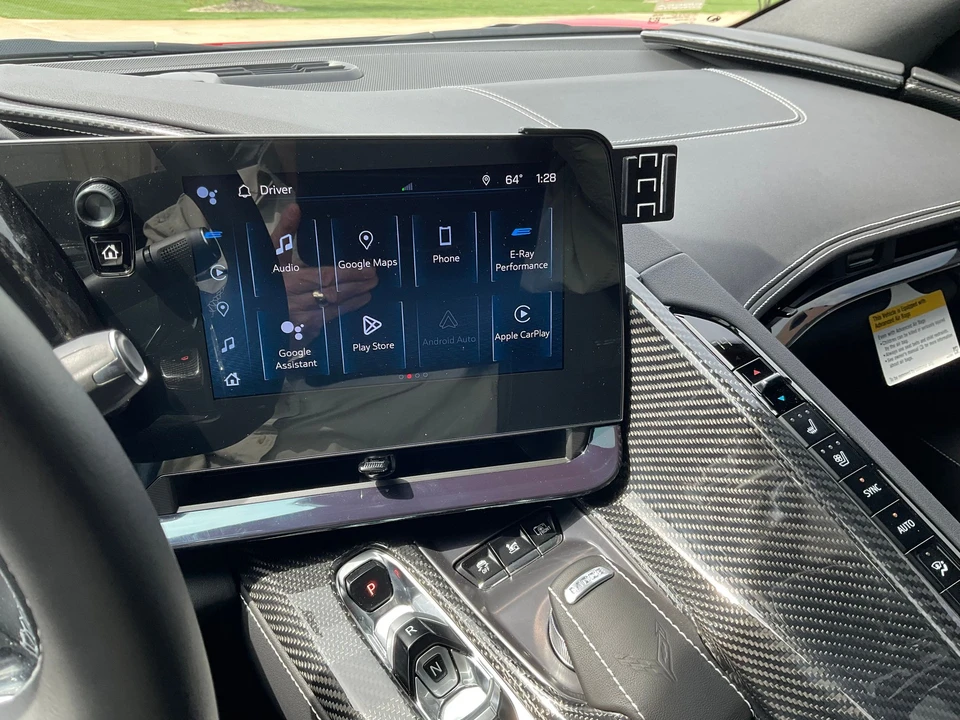 2025 Chevrolet Corvette C8 E-Ray - Image 15 of 25