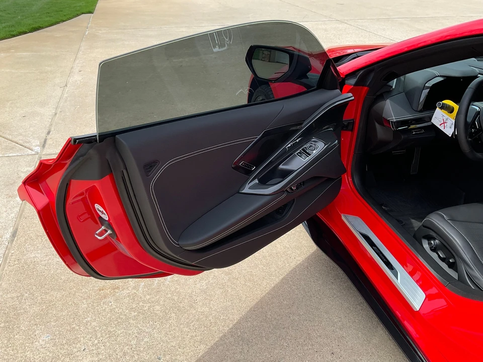 2025 Chevrolet Corvette C8 E-Ray - Image 10 of 25