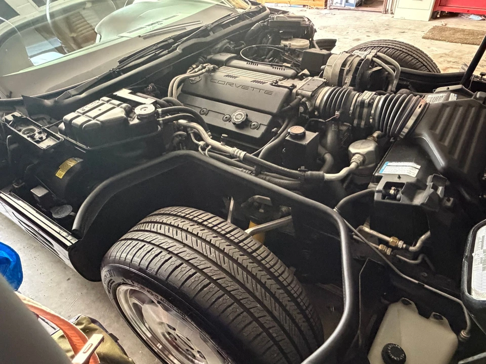 Chevrolet Corvette C4 - Image 17 of 24