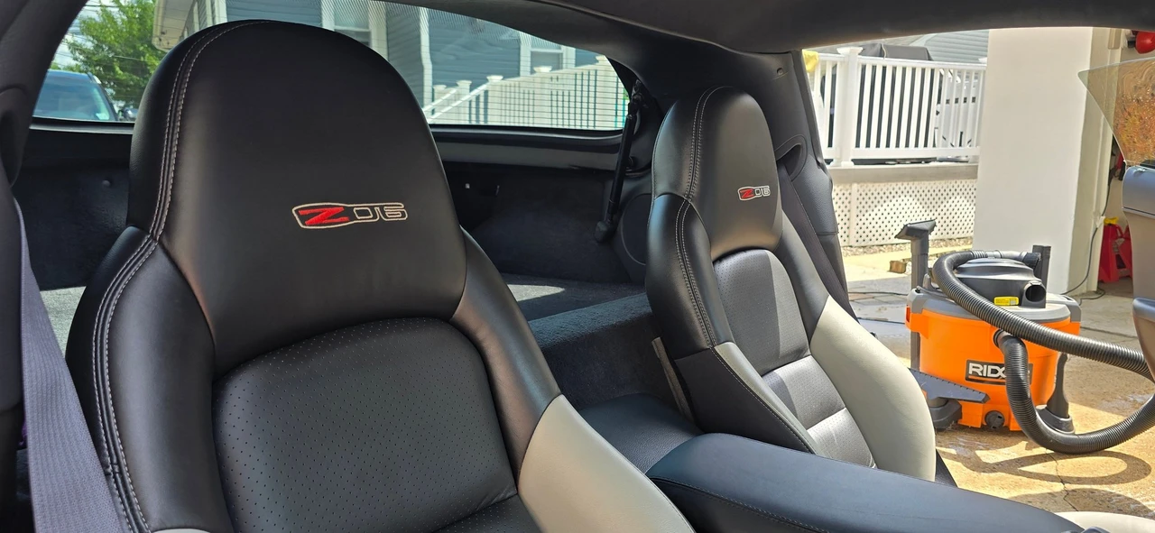Chevrolet Corvette C7 Z06 - Image 25 of 30