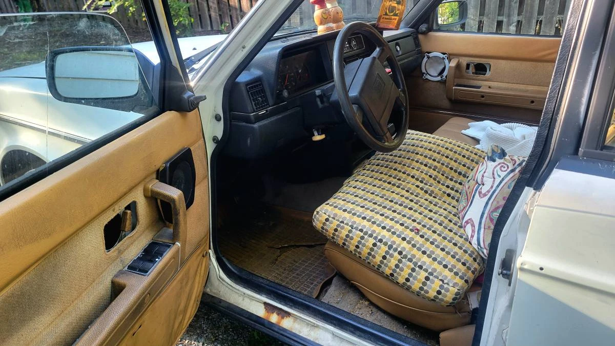1991 Volvo 245 - Image 4 of 11