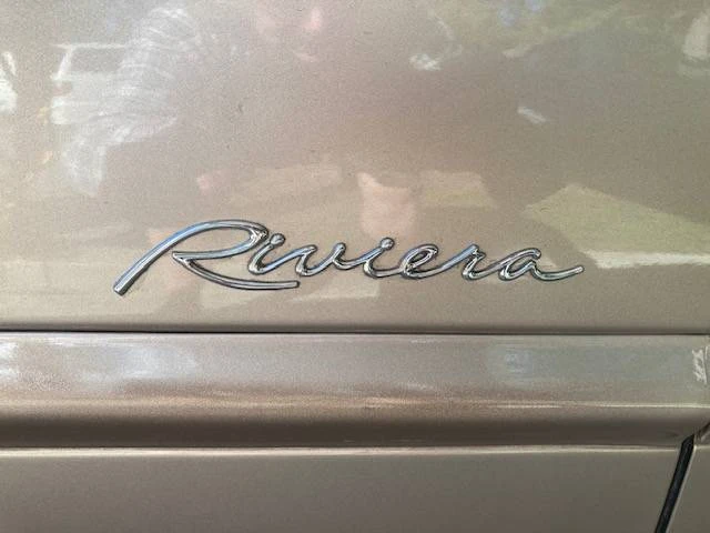 1995 Buick Riviera 8th Gen - Image 3 of 15