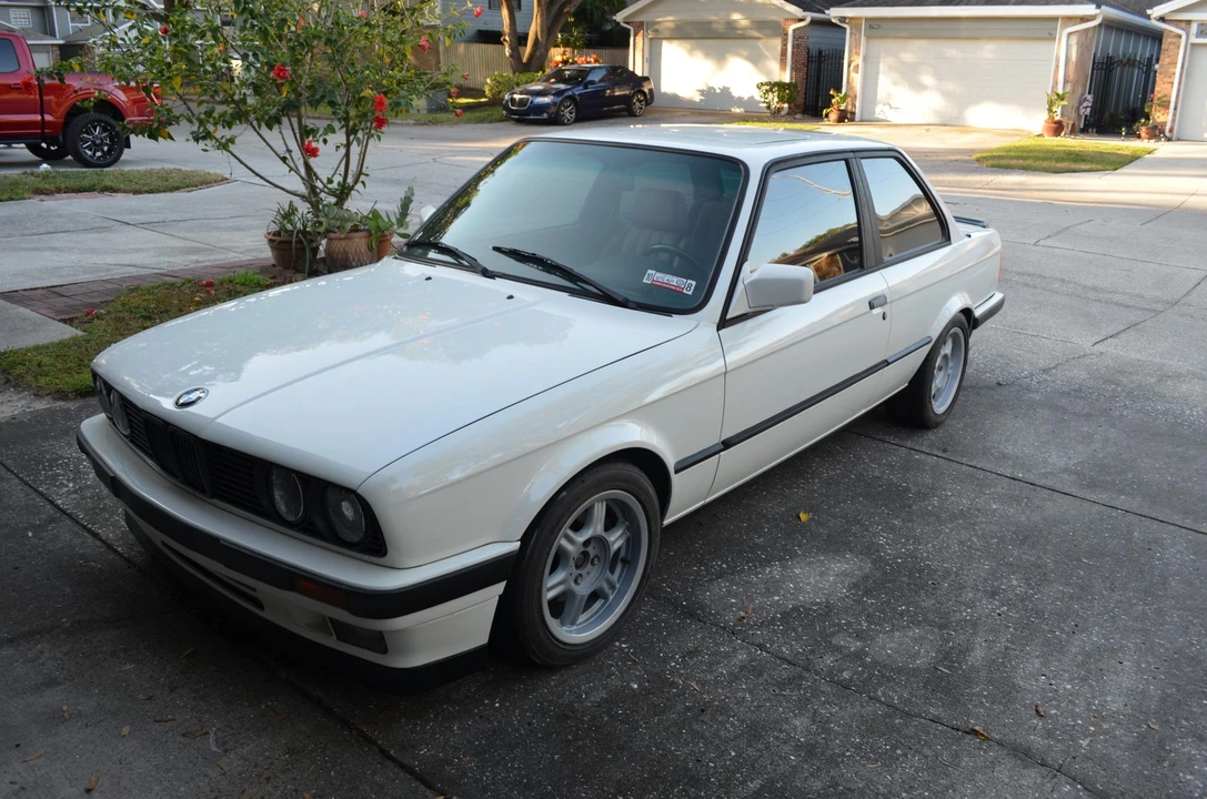 1991 BMW E30 3 Series - Image 4 of 31