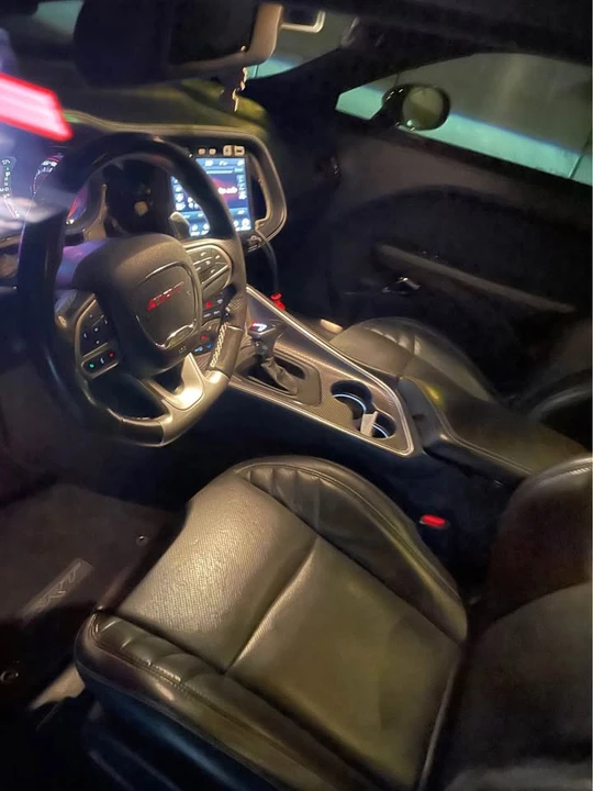 Dodge Challenger SRT Hellcat 3rd Gen - Image 3 of 4