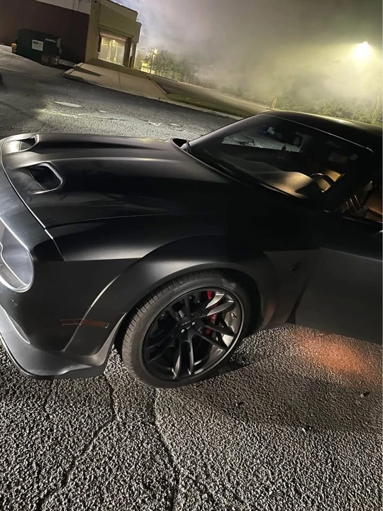 Dodge Challenger SRT Hellcat 3rd Gen - Image 4 of 4