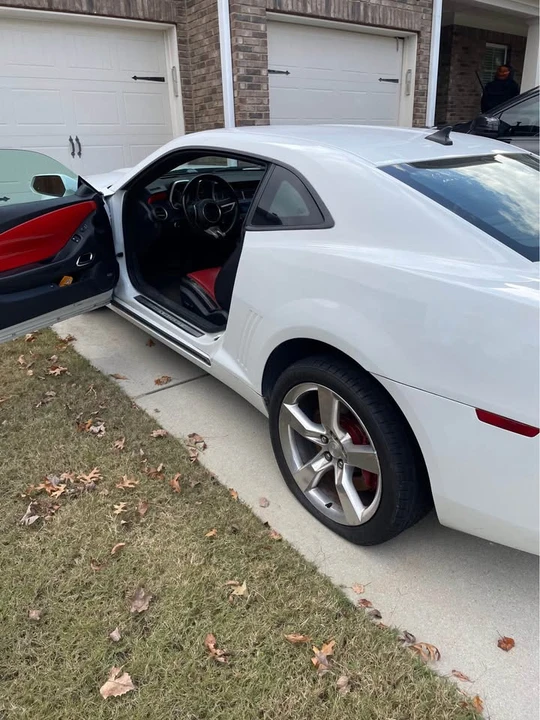 2011 Chevrolet Camaro SS 5th Gen - Image 5 of 9