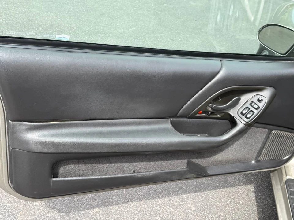 2000 Chevrolet Camaro SS 4th Gen - Image 7 of 20