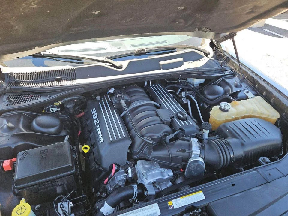 Dodge Challenger SRT8 & 392 3rd Gen - Image 5 of 7
