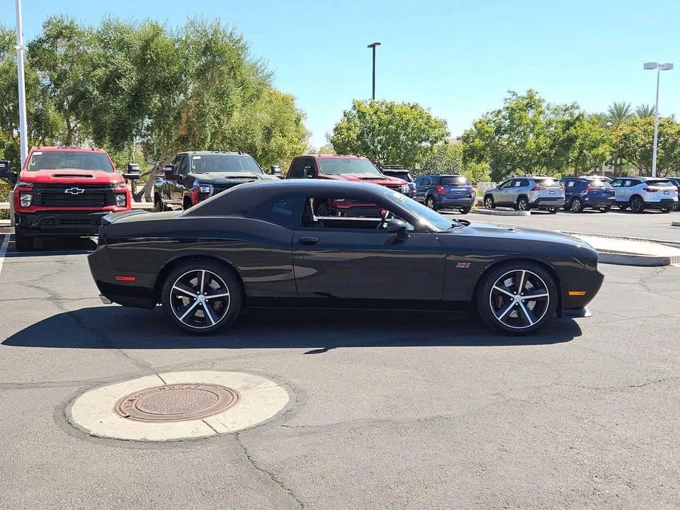 Dodge Challenger SRT8 & 392 3rd Gen - Image 2 of 7