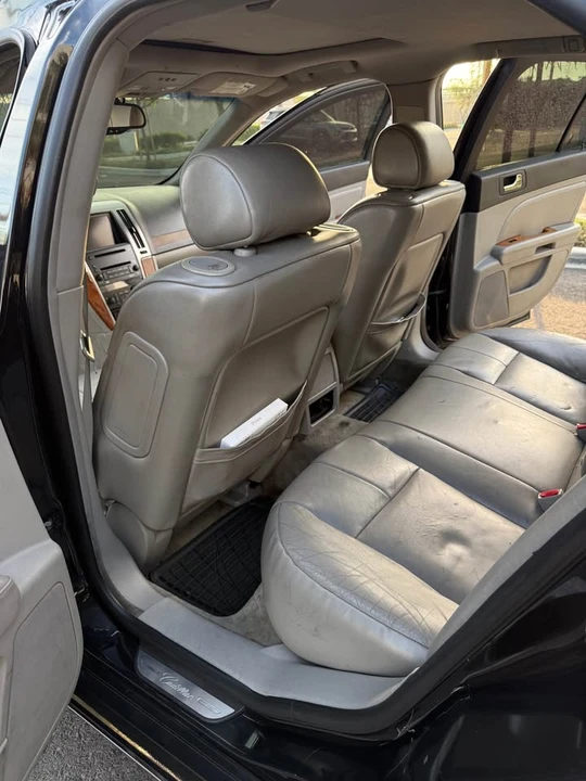 Cadillac STS - Image 3 of 6