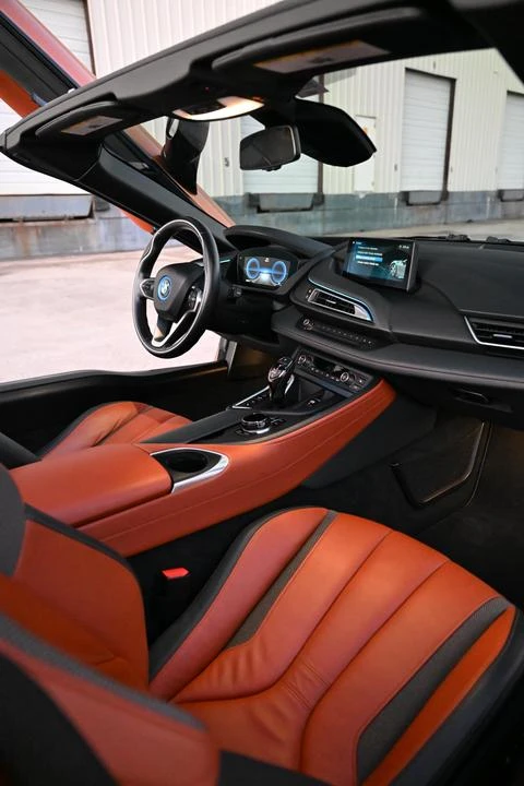 2019 BMW i8 - Image 6 of 30