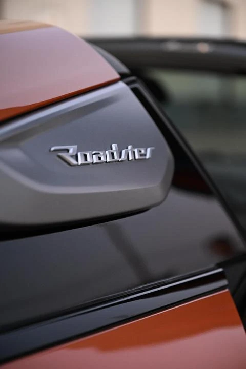 2019 BMW i8 - Image 8 of 30
