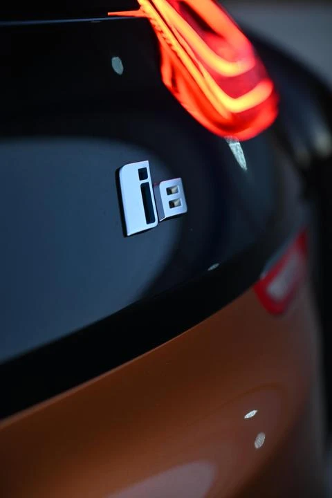2019 BMW i8 - Image 9 of 30