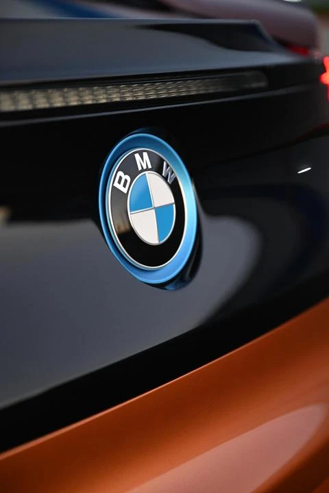 2019 BMW i8 - Image 10 of 30