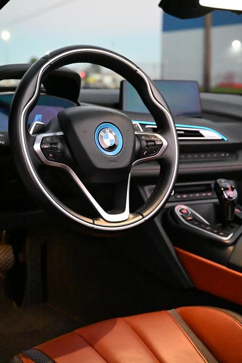 2019 BMW i8 - Image 11 of 30