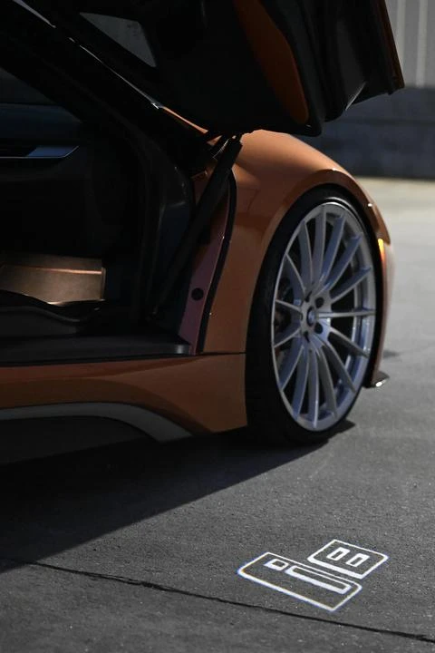 2019 BMW i8 - Image 17 of 30