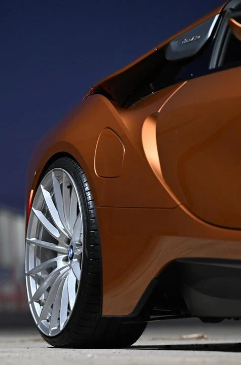 2019 BMW i8 - Image 19 of 30