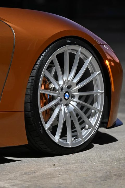 2019 BMW i8 - Image 20 of 30