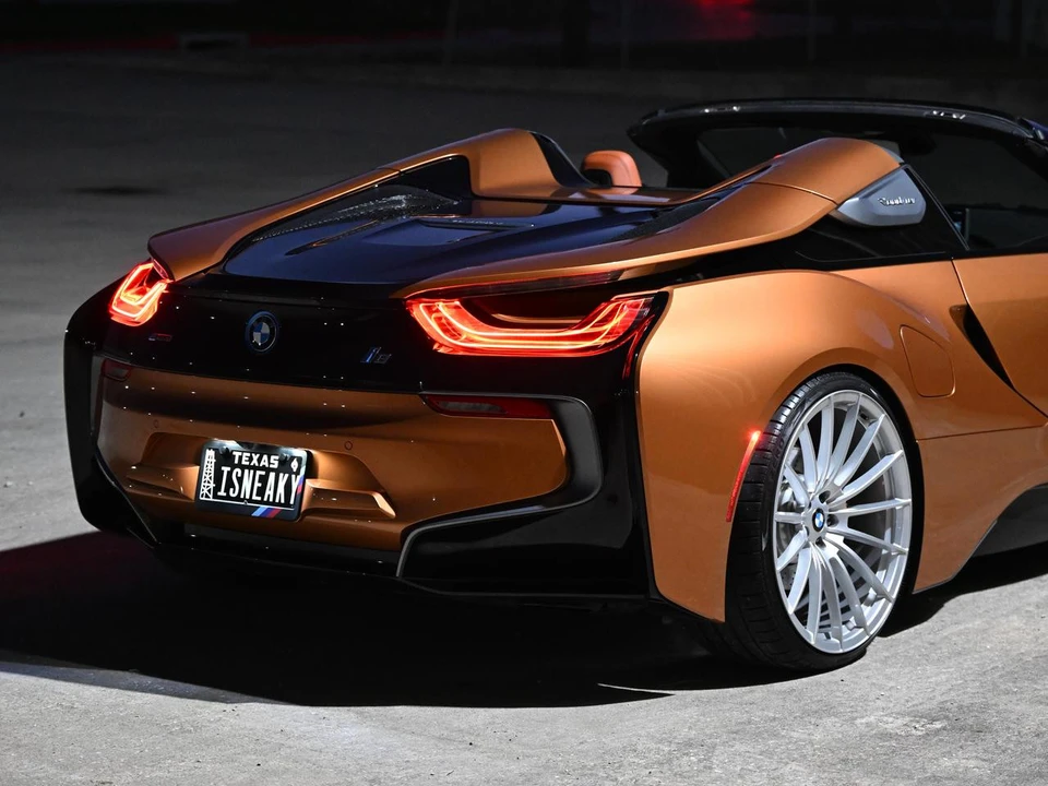 2019 BMW i8 - Image 21 of 30