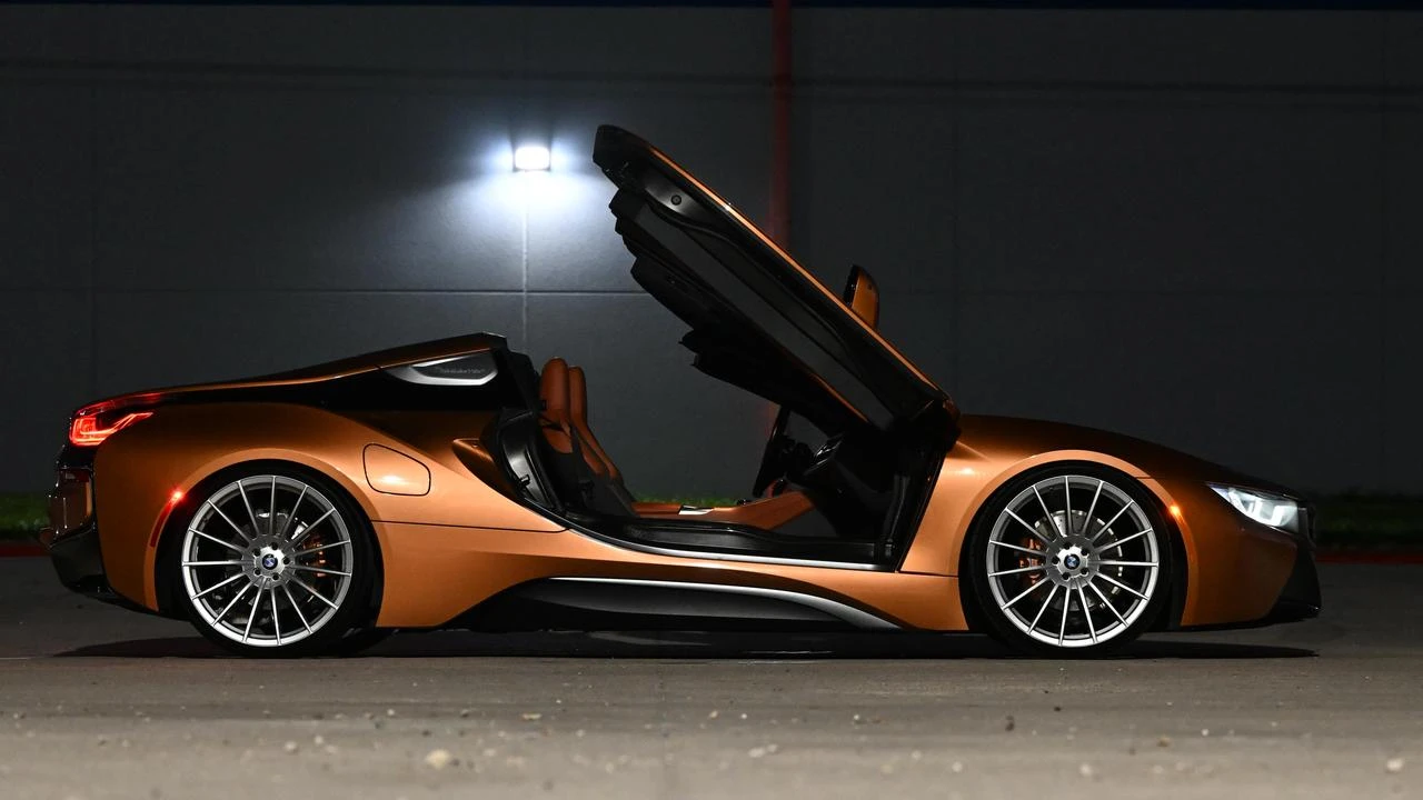 2019 BMW i8 - Image 22 of 30