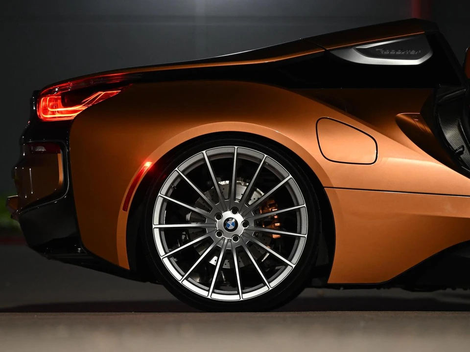 2019 BMW i8 - Image 26 of 30