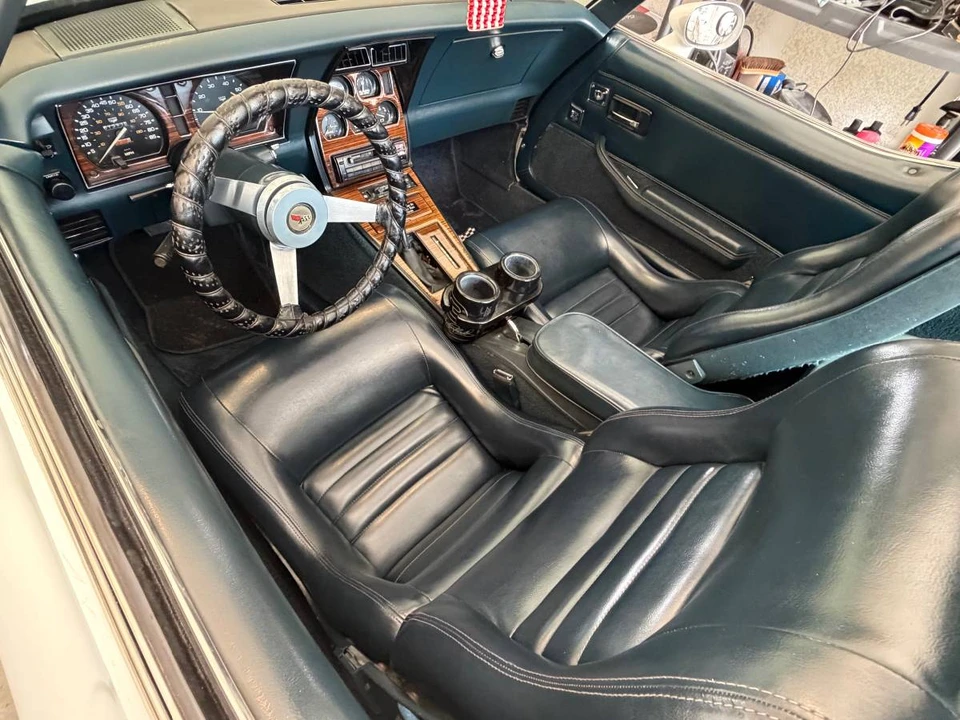 1982 Chevrolet Corvette C3 - Image 19 of 24