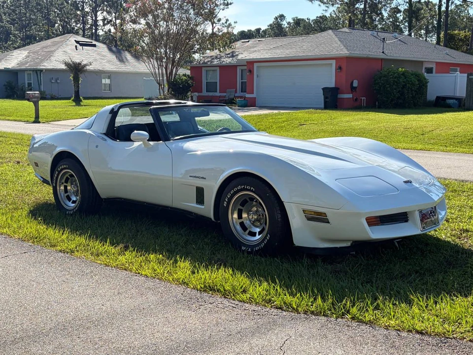 1982 Chevrolet Corvette C3 - Image 13 of 24