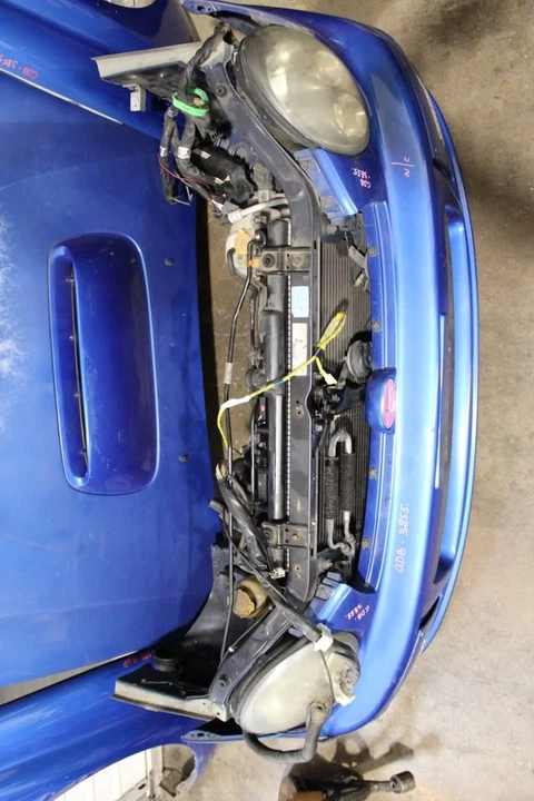2000 Parts & Memorabilia Bodywork - Image 8 of 8
