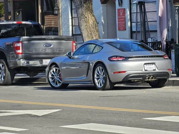 2025 Porsche 718 Cayman S - Image 9 of 17