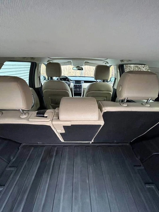 2016 Land Rover Discovery 4th Gen - Image 7 of 10