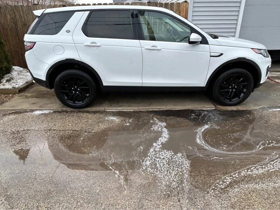 2016 Land Rover Discovery 4th Gen - Image 2 of 10