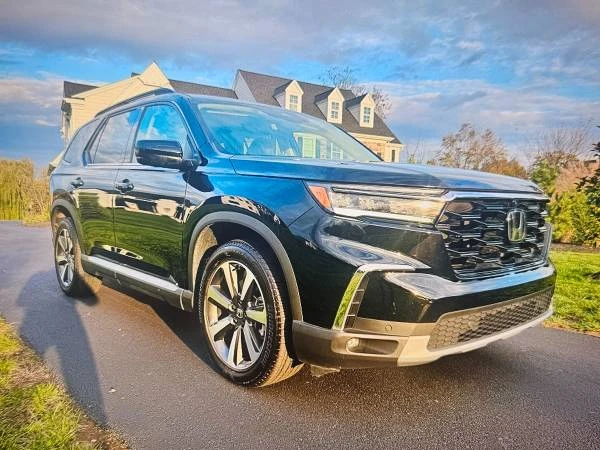 2022 Honda Pilot 3rd Gen - Image 5 of 10