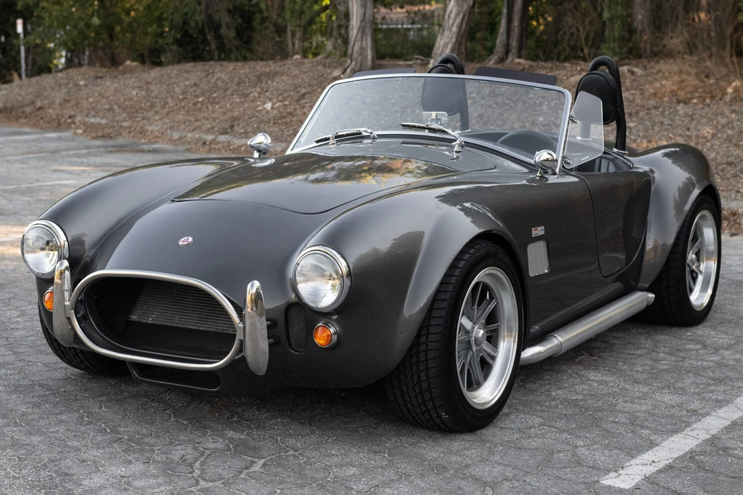 Shelby Cobra Replica - Image 2 of 31