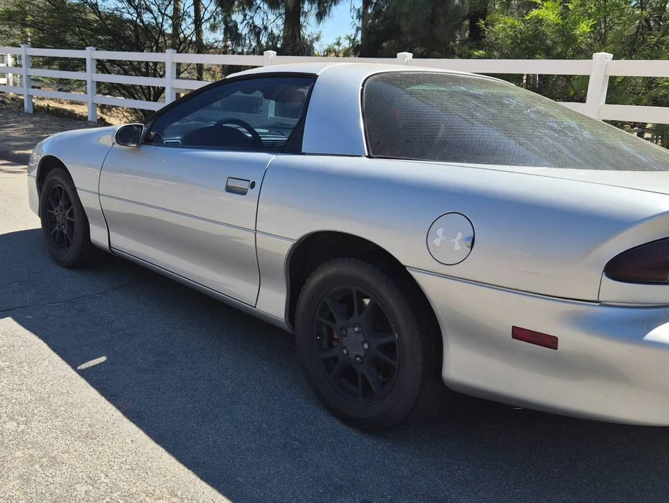 2000 Chevrolet Camaro 4th Gen - Image 2 of 8