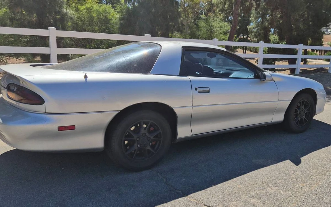 2000 Chevrolet Camaro 4th Gen - Image 3 of 8