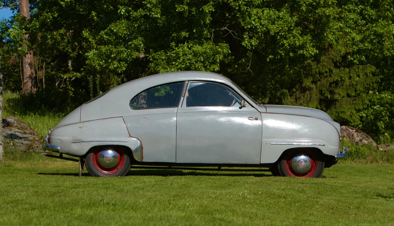 Saab - Image 2 of 14