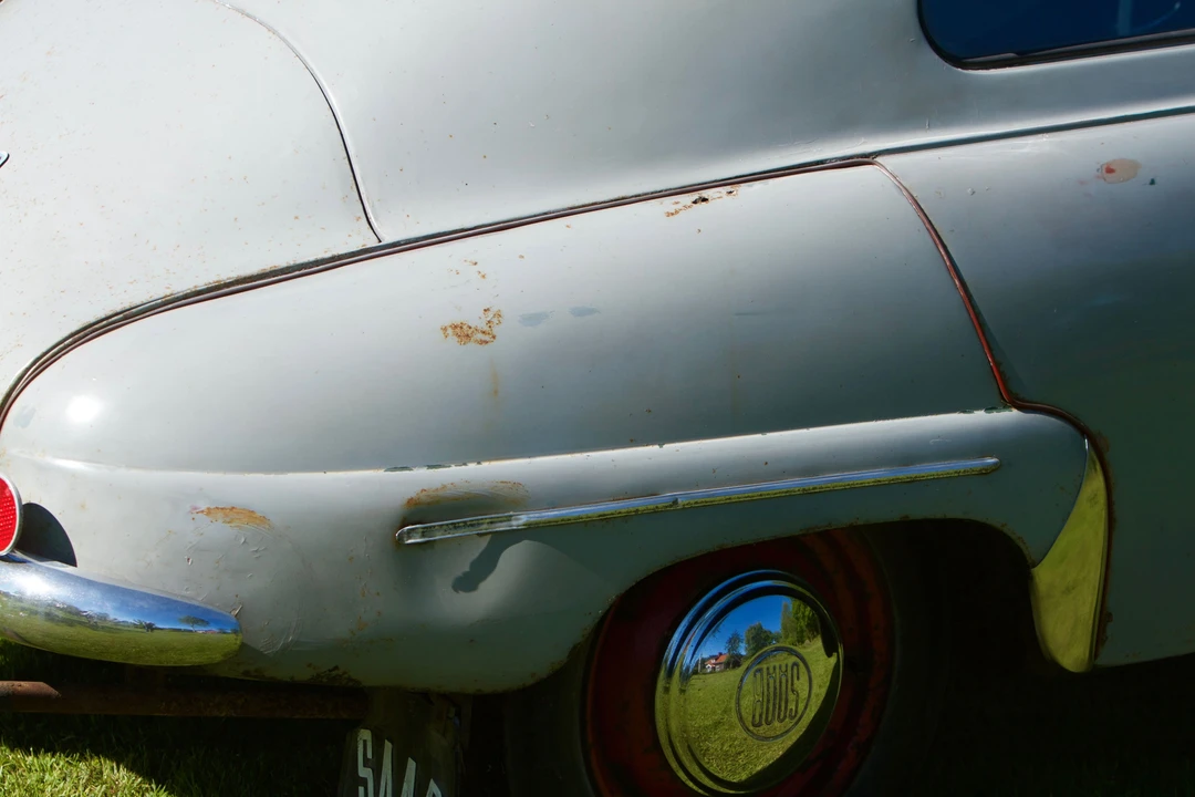 Saab - Image 7 of 14