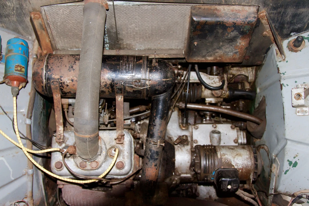 Saab - Image 11 of 14