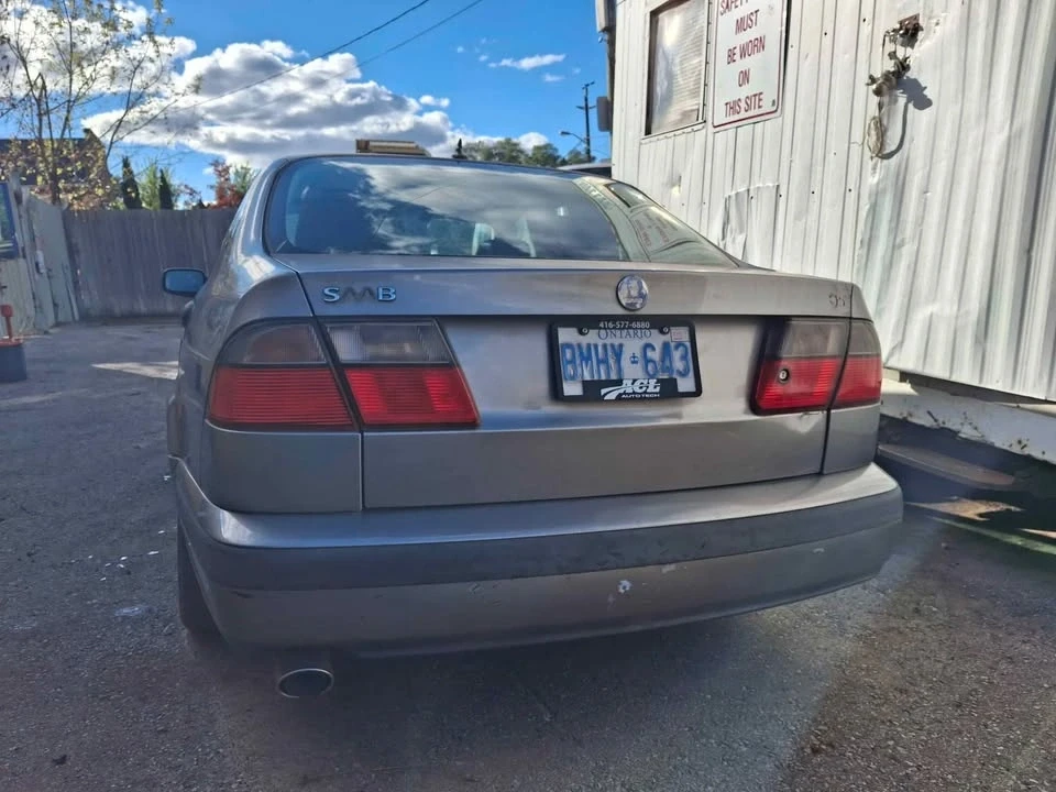 Saab - Image 3 of 5