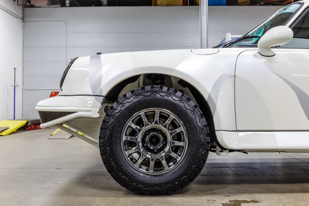 1991 Porsche 964 Carrera 4 - Image 7 of 31