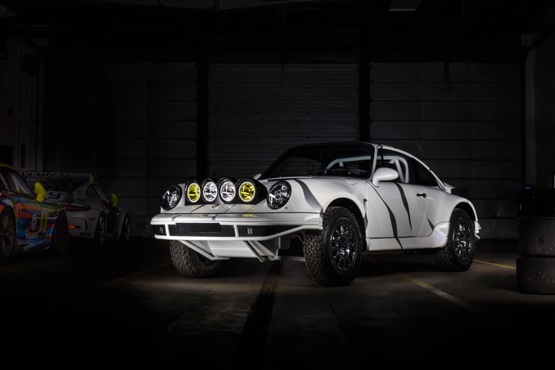 1991 Porsche 964 Carrera 4 - Image 30 of 31