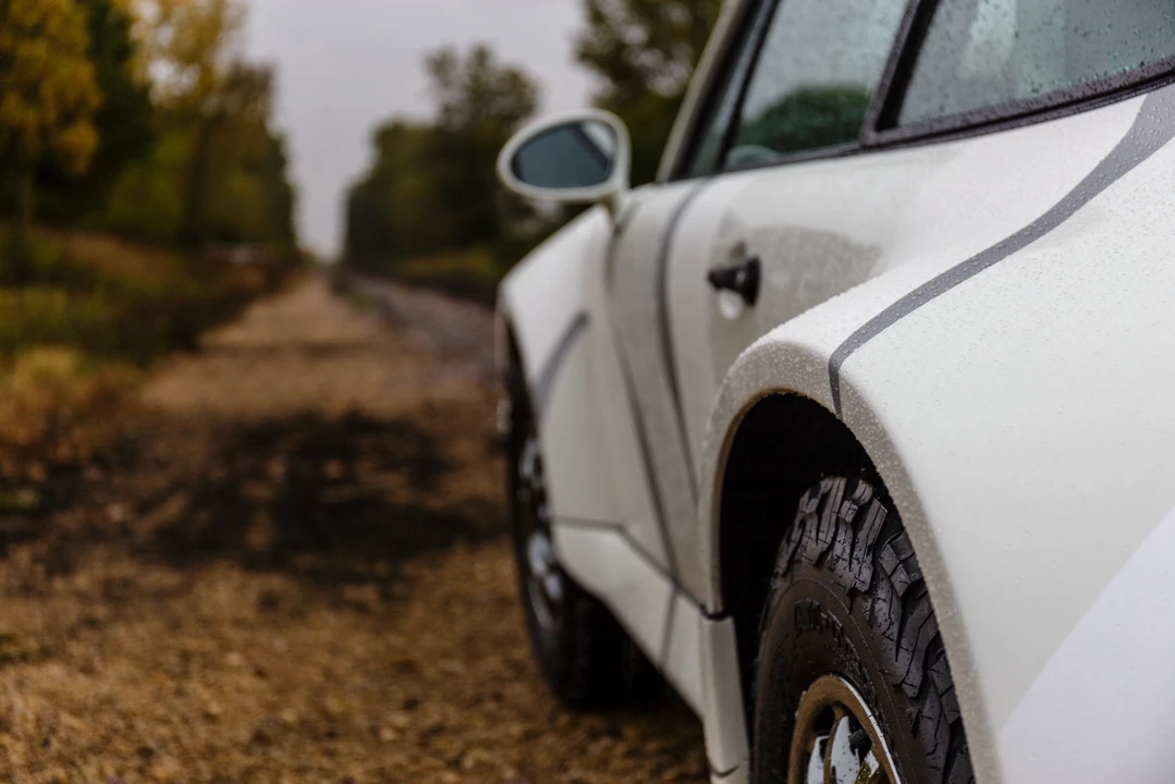 1991 Porsche 964 Carrera 4 - Image 28 of 31