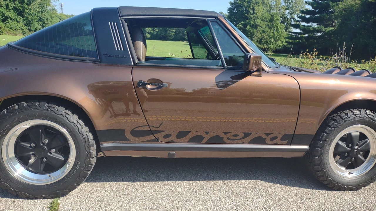 1985 Porsche 911 Carrera 3.2 - Image 9 of 31