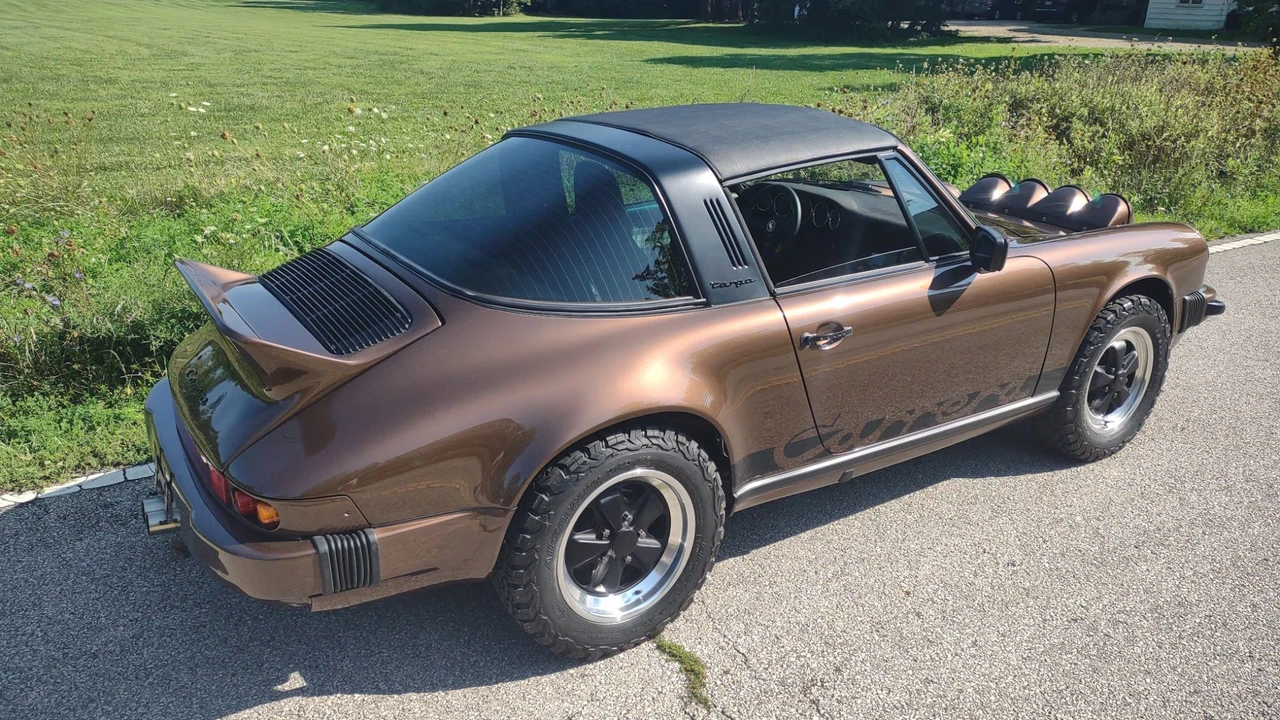 1985 Porsche 911 Carrera 3.2 - Image 11 of 31